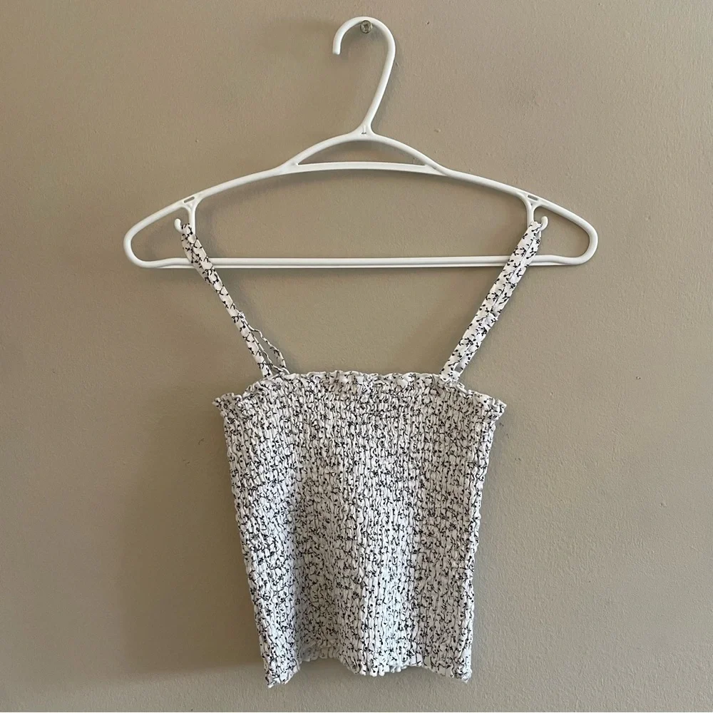 J. Galt White & Black Floral Smocked 100% Linen Tube Crop Top – One Size EUC - Picture 2 of 15